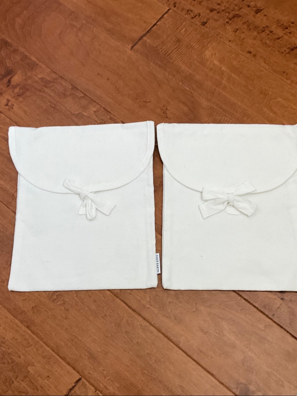 Cozy earth pouches (2)